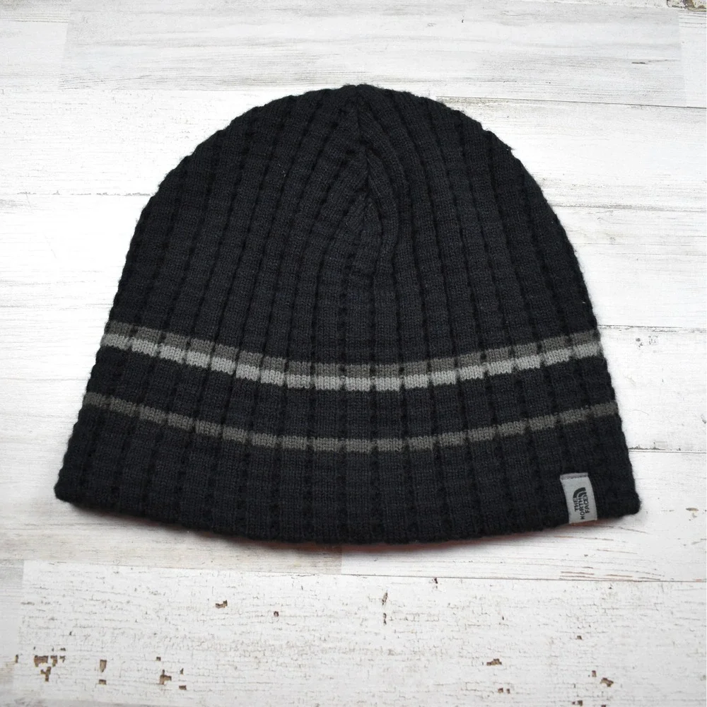 The North Face Skull Cap Beanie Mens Black Gray Striped Ribbed Knit Gorpcore Y2K